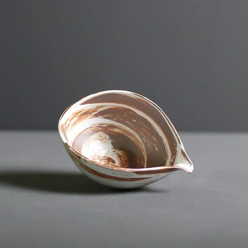Gilded Irregular-Shaped Japanese Handmade Pottery Tea Divider Cup