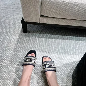 2026 new fashion summer casual letter embroidered flat-bottomed slippers one-word slippers 1