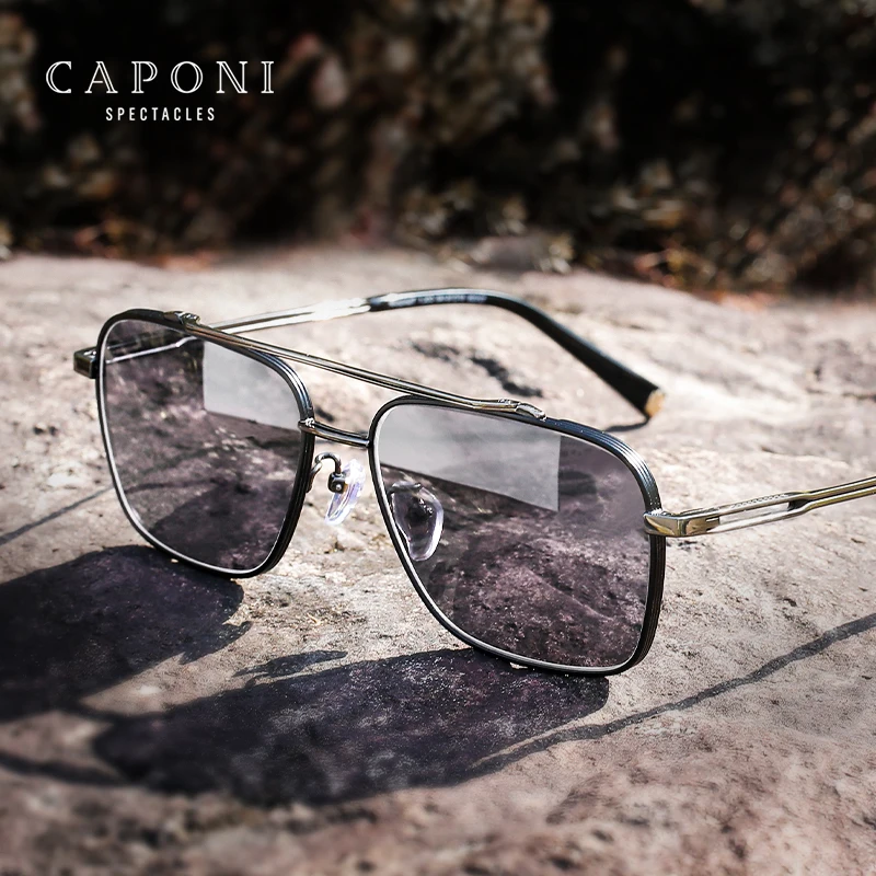 Caponi Pure Titanium Men Occhiali Da Sole Car Driving Cool Sun Shades Occhiali Da Sole Quadrati Polarizzati Fotocromatici Uv400 Per Uomo Bs21028