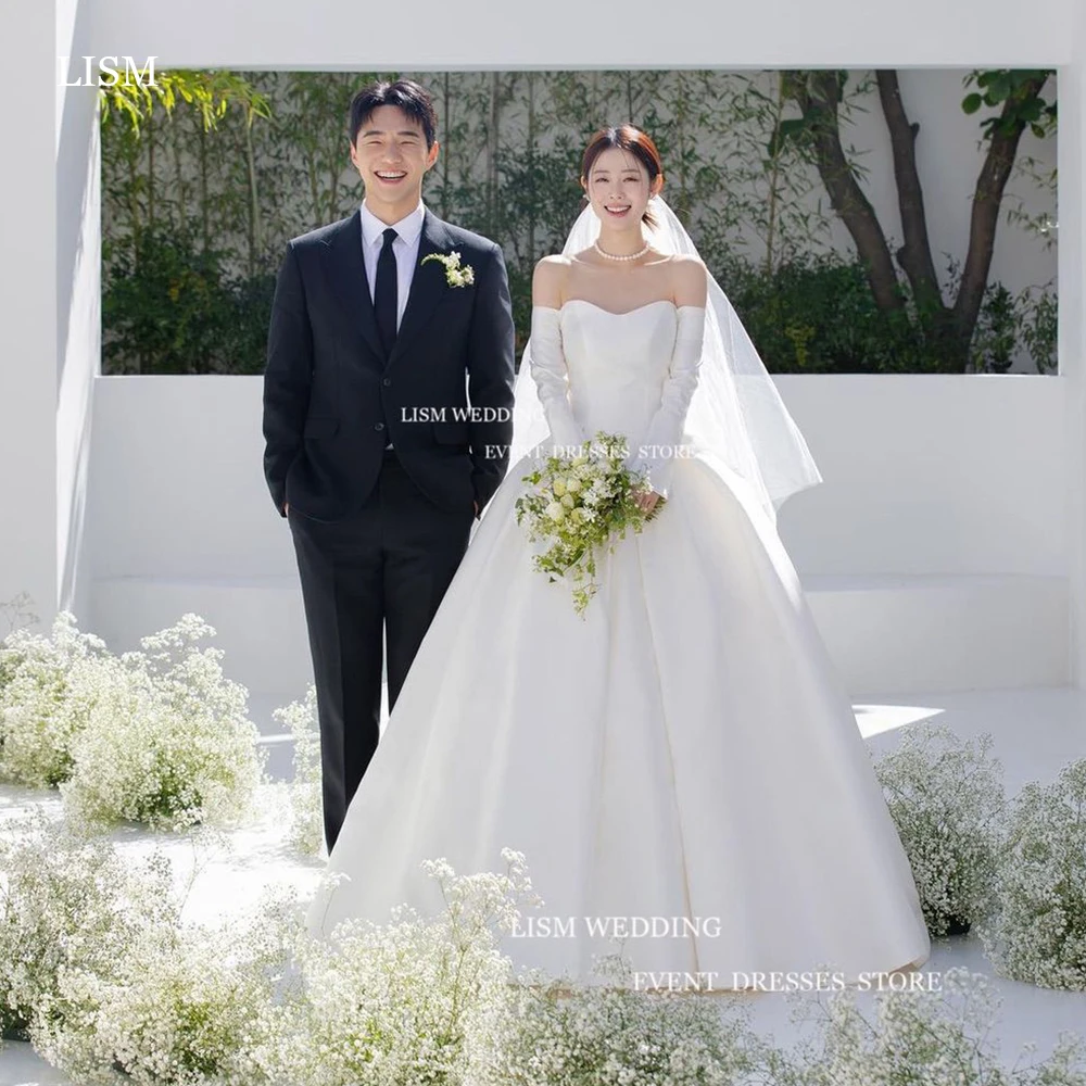 

LISM Graceful Off Shoulder Korea Wedding Dress Photoshoot Remove Sleeve A Line Bridal Gown Soft Satin 한국 웨딩드레스 With Veil