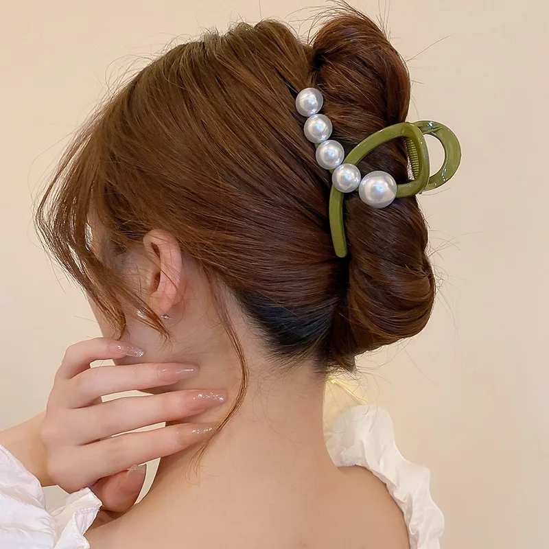 Elegant Imitation Pearl Acrylic Hair Claw Exquisite Cross Hairpin Simple Shark Clip Fashion Jewelry Hair Accessories for Women