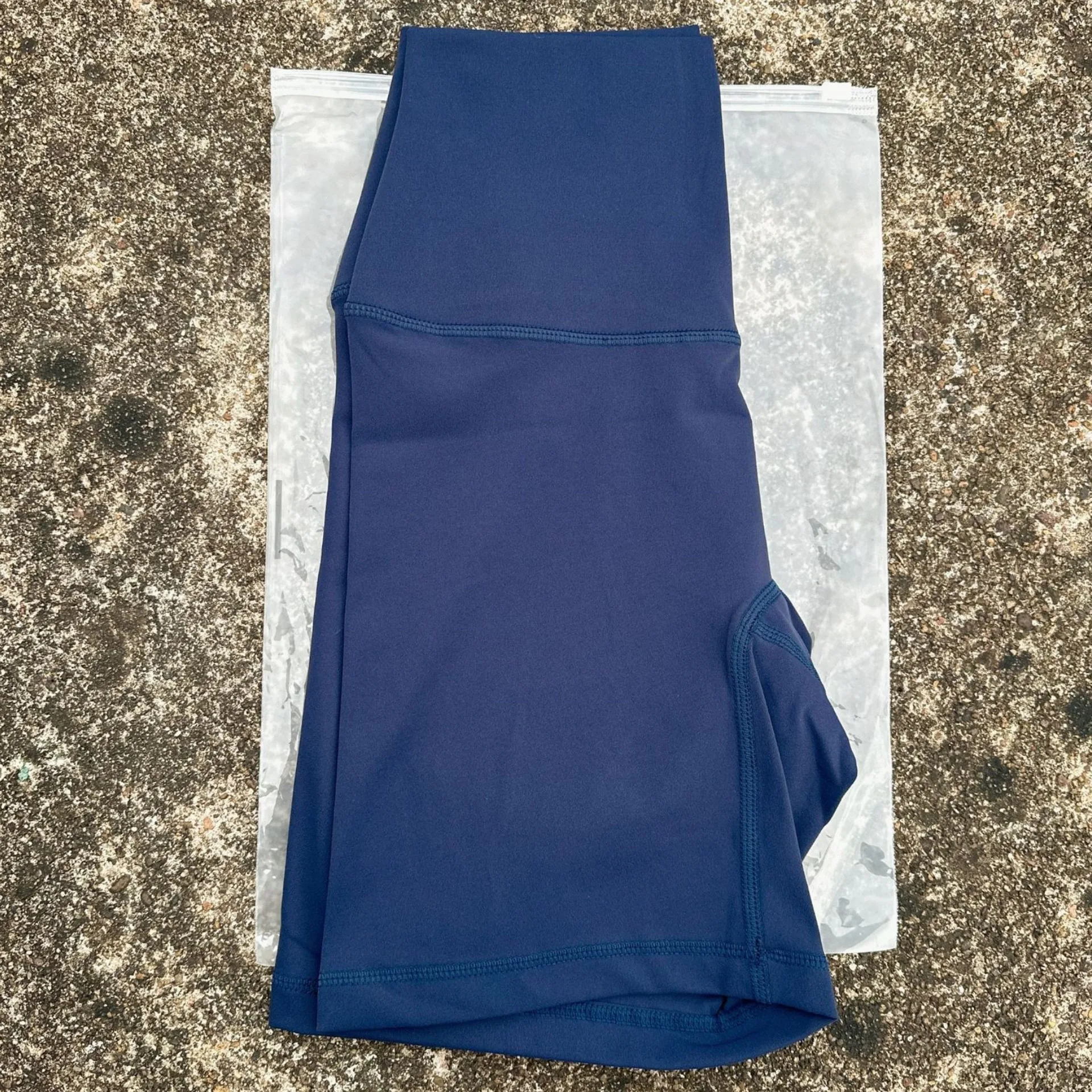 Women's High-Waist Cycling and Fitness Shorts with Built-In Pocket
