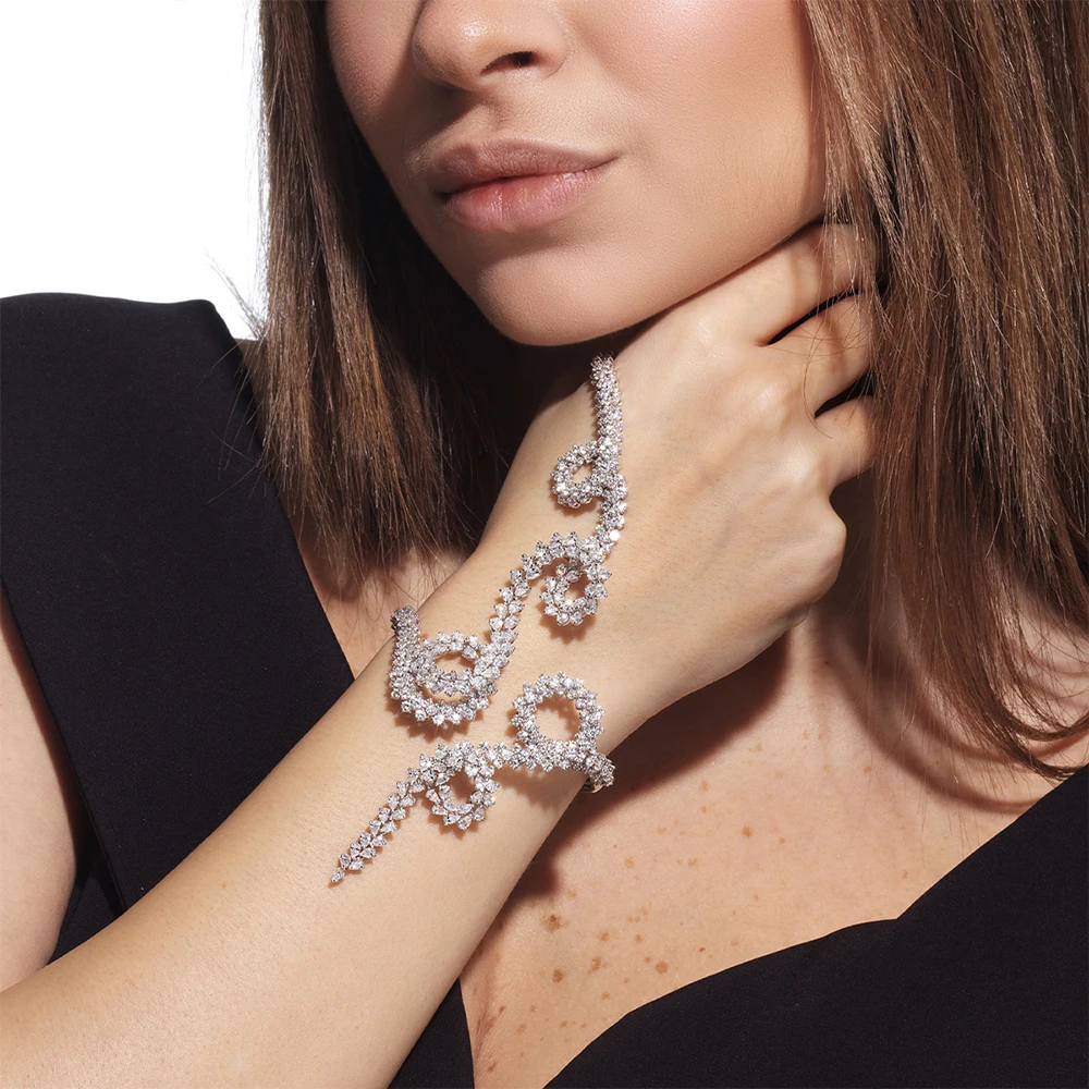 Wedding Lrregular Zircon Bracelet for Women Luxury Popular Club Fashion