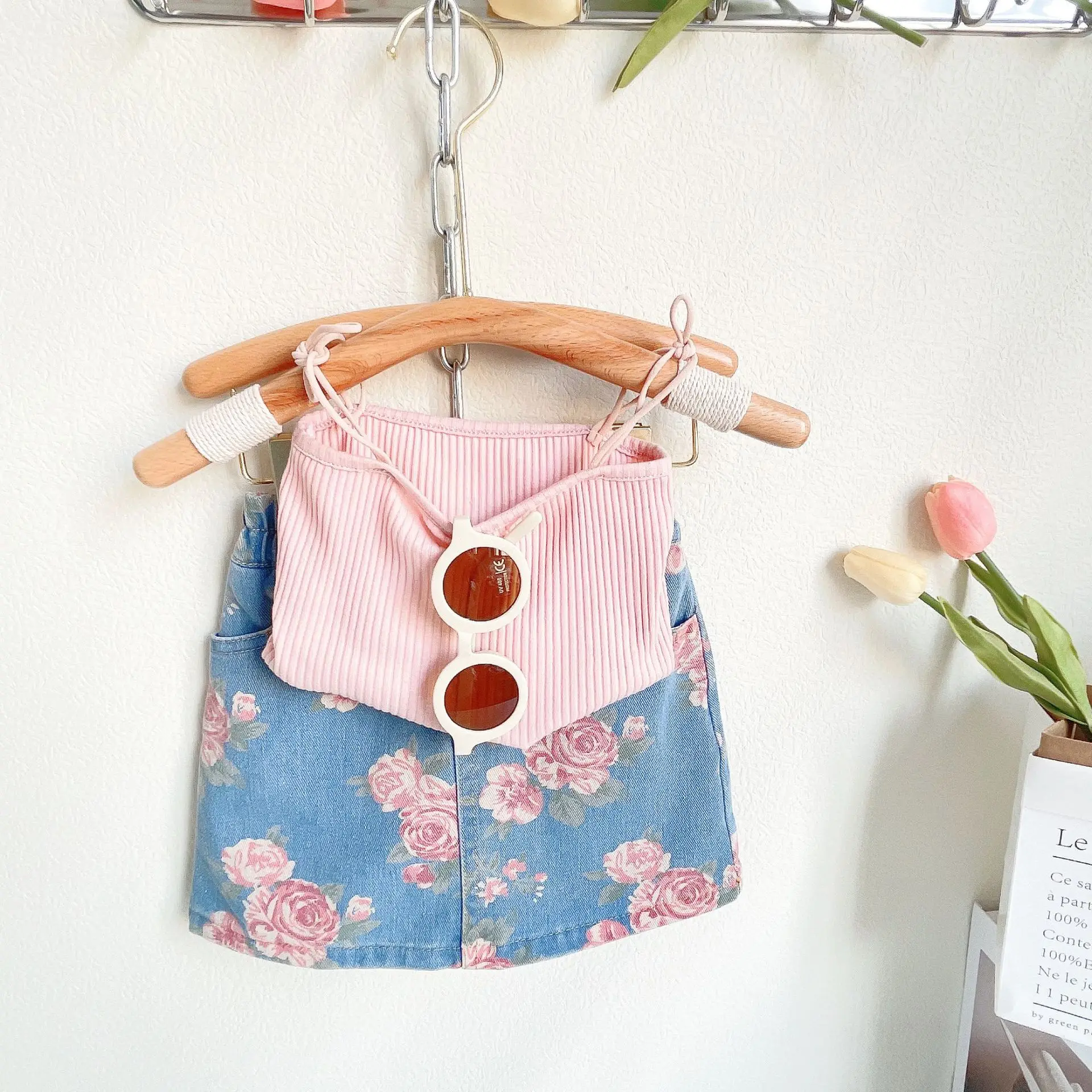 

Новинка лета 2024, милая майка для девочек с цветочной джинсовой юбкой, комплект из двух предметов