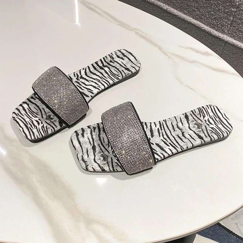 

Шлепанцы женские с кристаллами, пляжные сандалии на плоской подошве, дизайнерские Классические Элегантные шлепанцы, сланцы с открытым носком, лето 2024