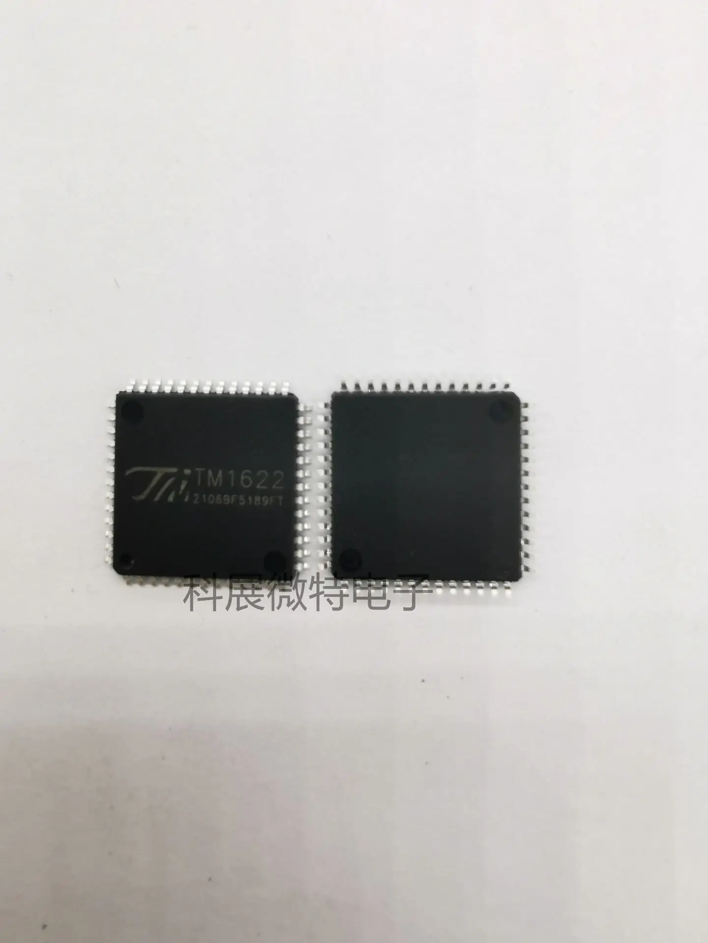 

Новый оригинальный встроенный чип TM1622
