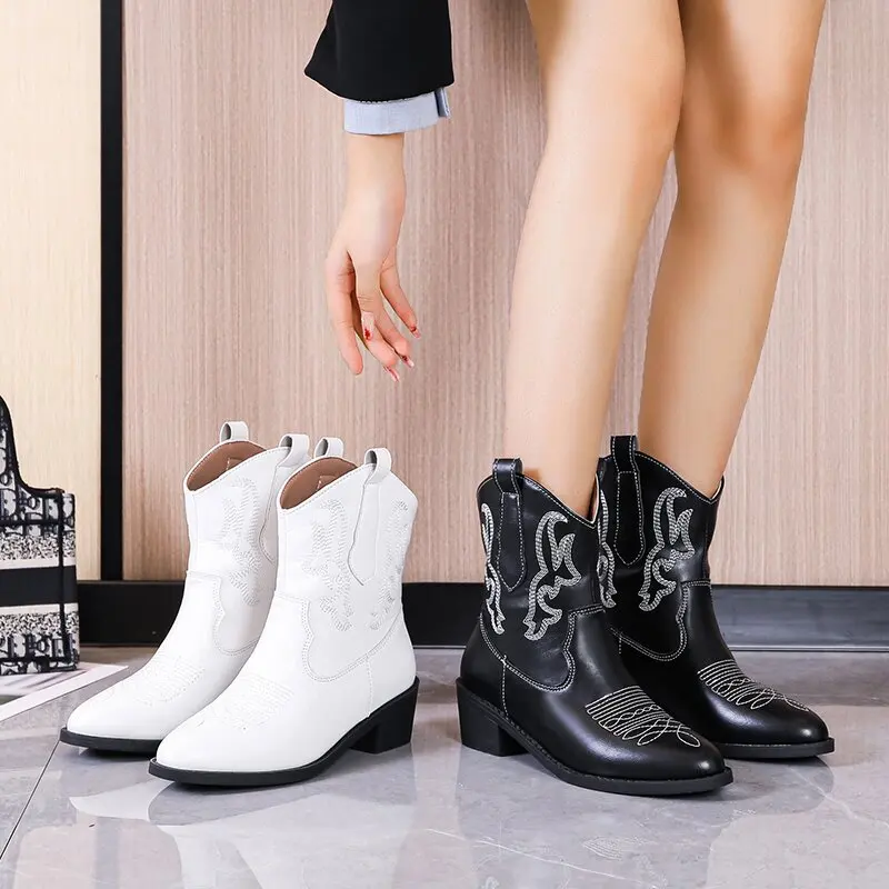 Large Size Women Boots Autumn New European and American Knight Boots Women Thick Heel Embroidered Short Boots for Female