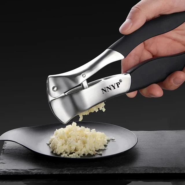 Garlic Press with Soft Easy-Squeeze Ergonomic Handle Professional Zinc  Alloy Grade Garlic Crusher Garlic Tools Kitchen, Easy Squeeze Ginger  Mincer, Easy To Clean 