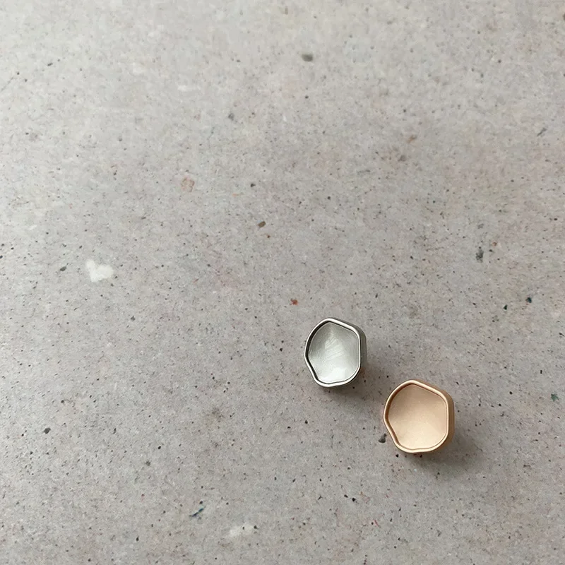 10pcs Set Artistic Alloy Shirt Buttons Avant-Garde Collar Cuff Closures 10mm Miniature Sculpture Buttons For Designer Blouses