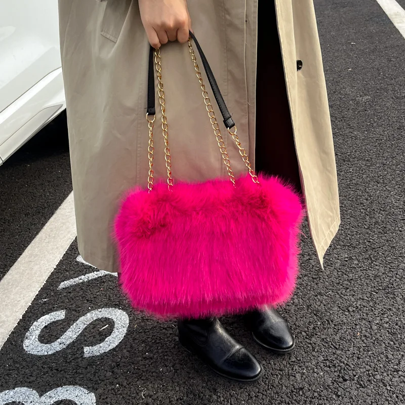 Modische Halbmond-Plüsch-Umhängetasche für Damen, Designer, flauschige Kunstfell-Handtasche, Kette, Unterarmtasche, 2025, Winter-Geldbörse, Klappentaschen – Detail 4