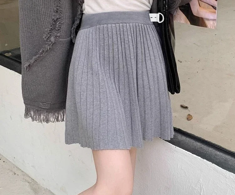 Korena Style Pregnant Woman Winter Knitted Pleated Skrit Adjustable Waist Maternity Brief Skirt Solid Color Pregnancy Mini Skirt