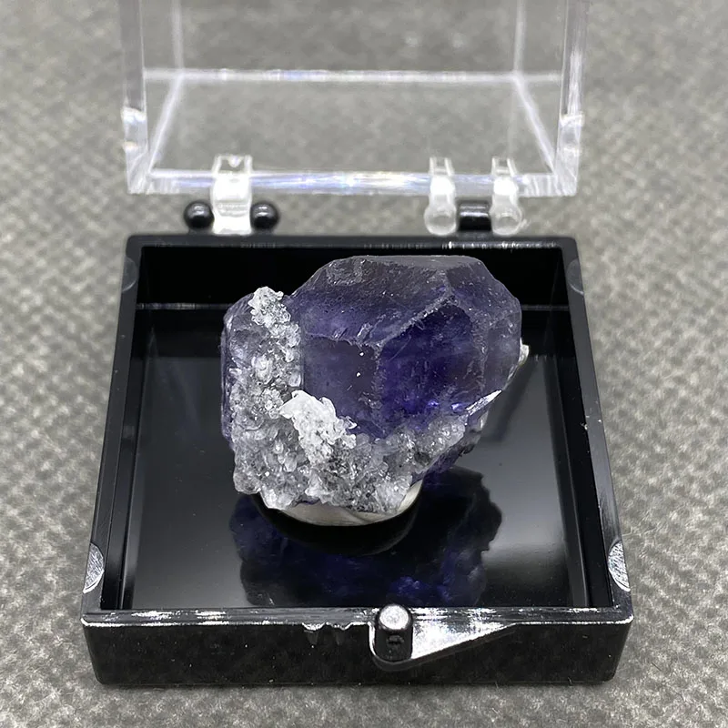 100% Natural Polyhedral Tanzanite blue Purple fluorite cluster mineral specimens Gem level Stones and crystals +Box size：3.5cm fluorite mineral specimens