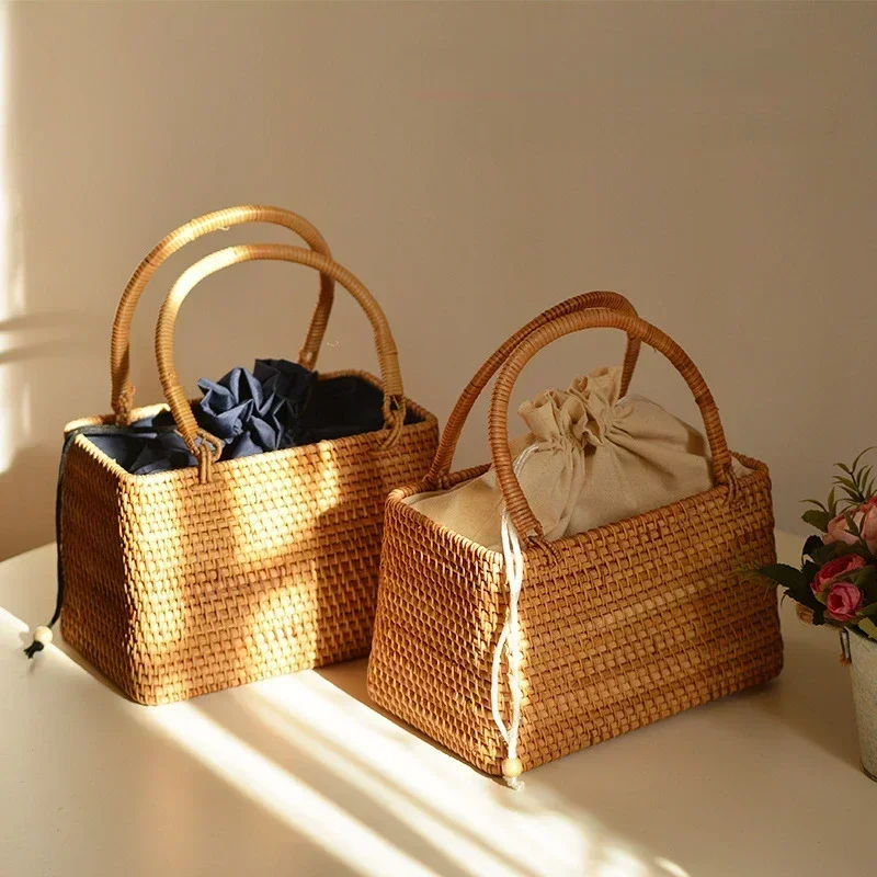 

Vietnam Pure Handmade Rattan Basket Outing Picnic Basket Storage Hand-woven Basket White Rattan Storage Bag with White Lining
