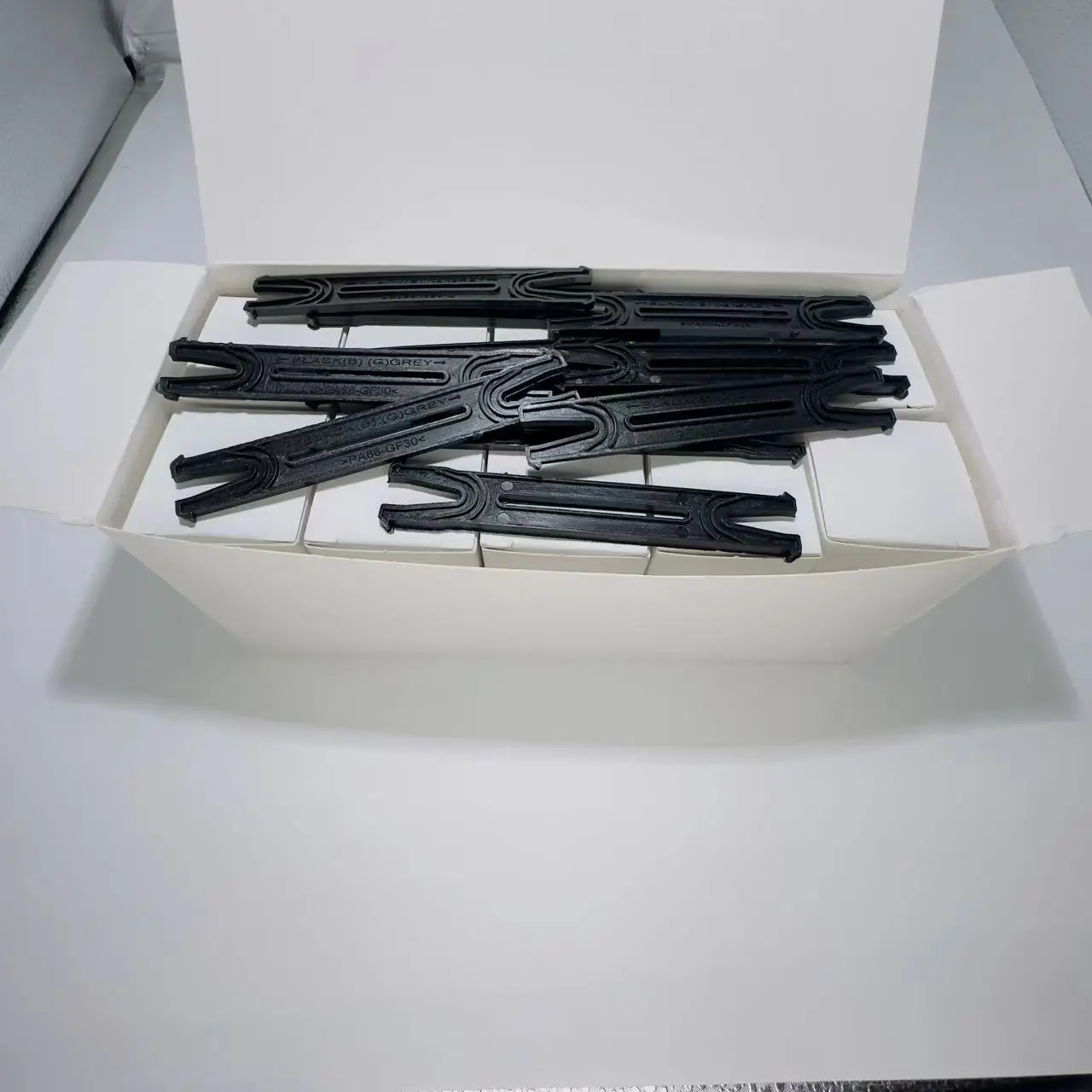 Urea Pump Filter Element 1457436033 5303604 UF101 urea filter Suitable for Cummins Suitable for Bosch 2.2 Urea Filter Element 1457436033