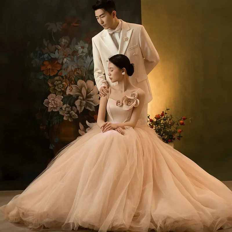 Hanging strap dress wedding dress, French retro interior oil painting style sheer