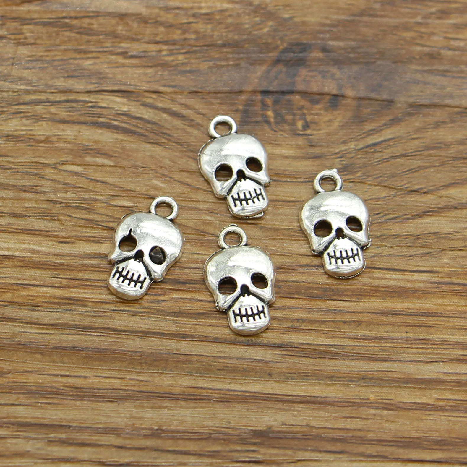 Calavera En Llamas - Molde Para Refrescos, Llaveros, Resina Y