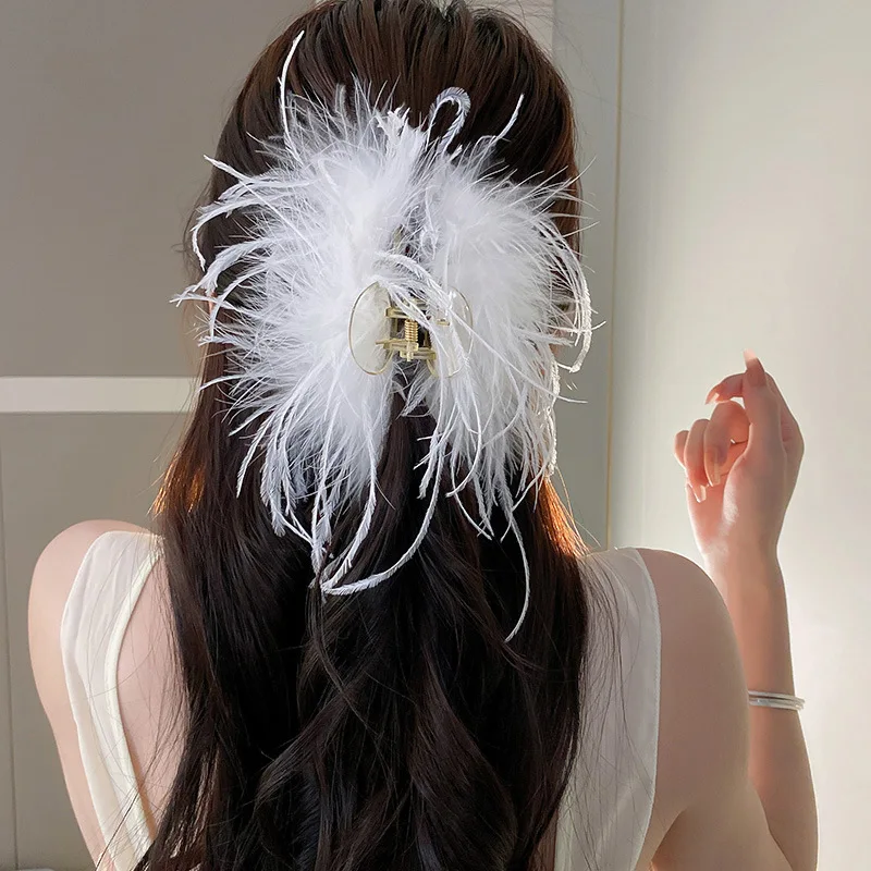 

Крупные черные белые заколки для волос с страусиными перьями для женщин зимние зажимы заколки-крабы ювелирные изделия корейские модные аксессуары для волос