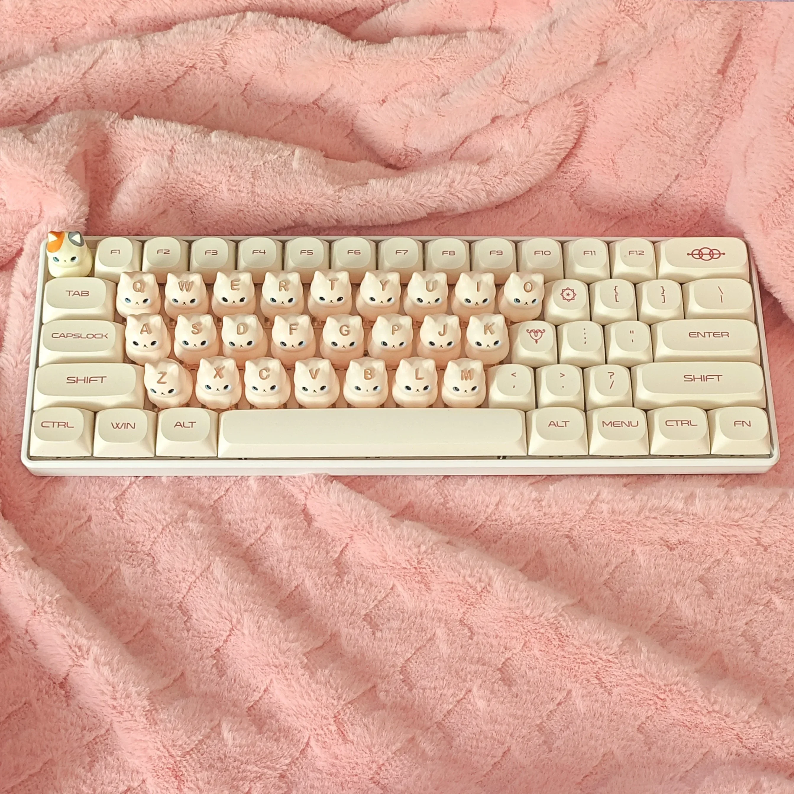 猫型ホワイトメカニカルキーボード Amazon | YUNZII C68 ワイヤレスメカニカルキーボード かわいい