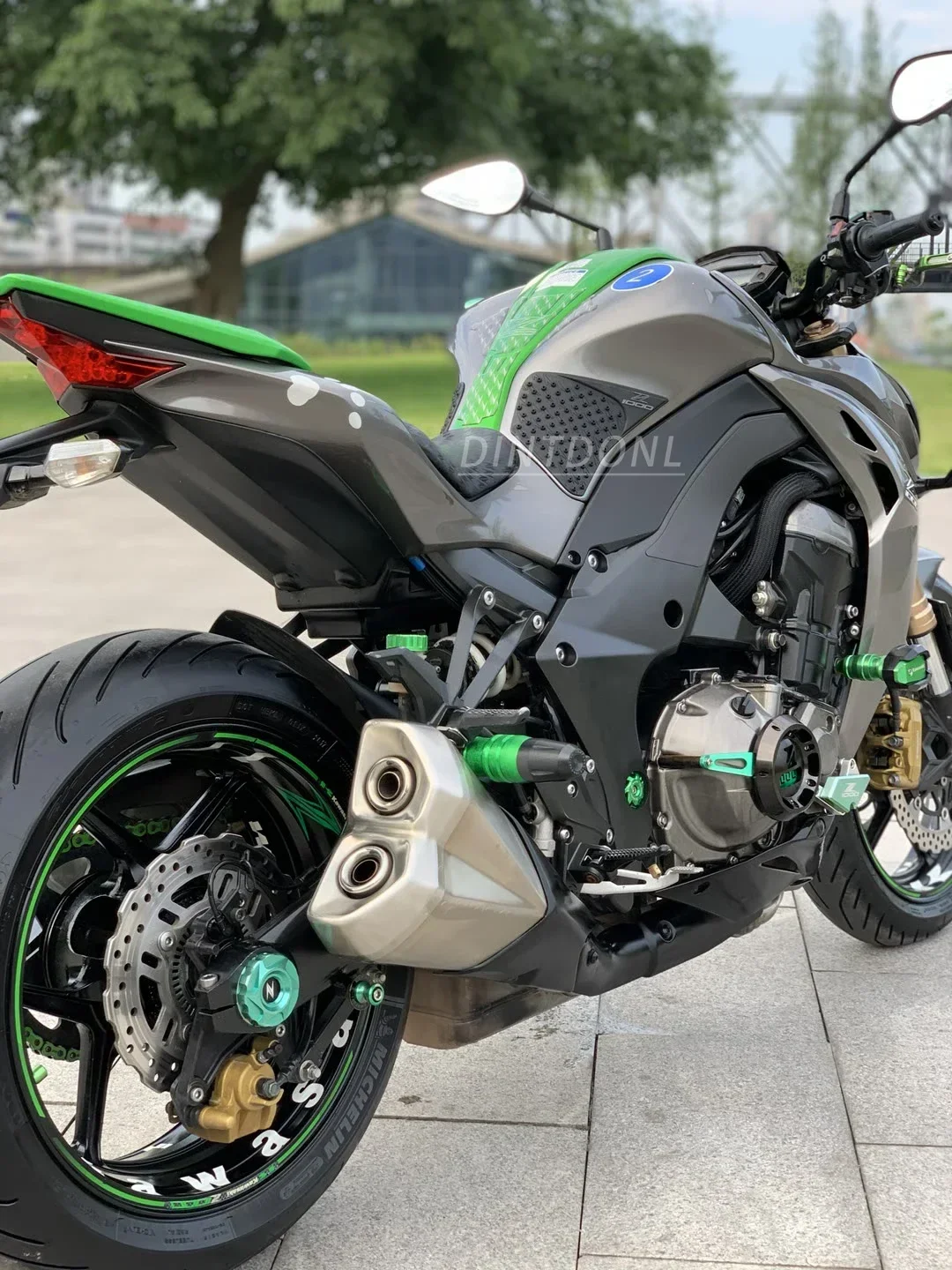  ũ ̲  ƼĿ, ͻŰ Z1000 Z1000R 2014-2022 Ʈ ȣ  е, Z1000 R ȣ Į