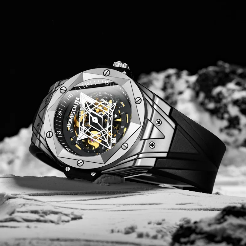 

UTHAI M9 Men's automatic movement watches, waterproof sports mechanical watches, and the best choice for any occasion with gifts