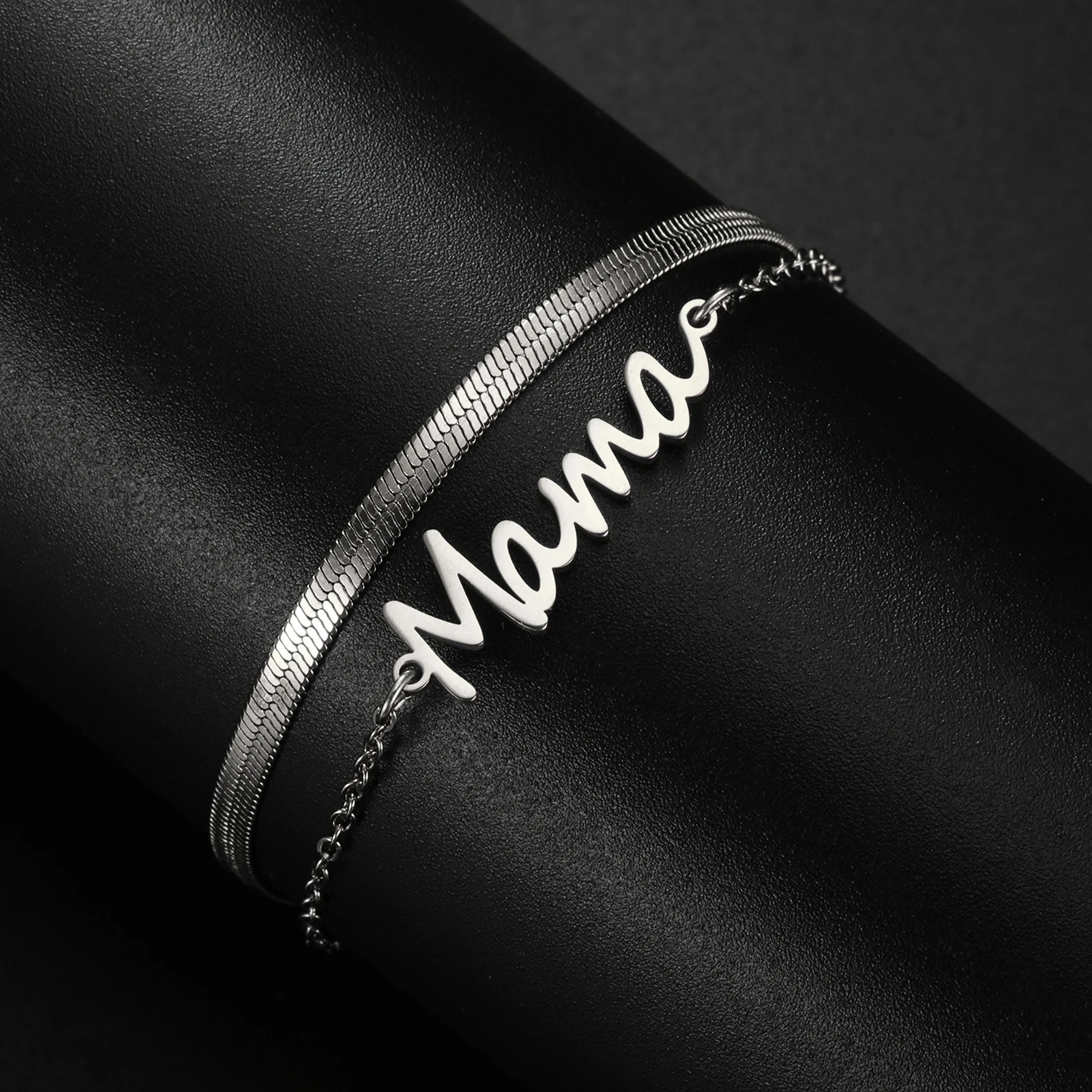 Bracelet en acier inoxydable doré "Mama" pour la fête des mères 4