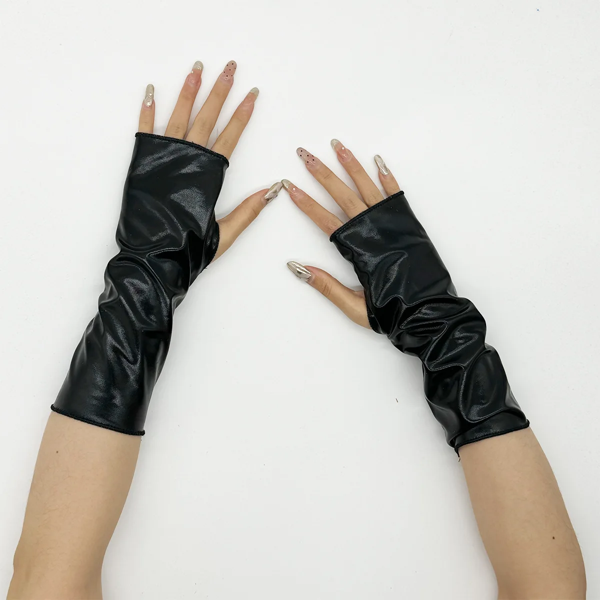 1 paar frauen Faux Patent Leder Punk Gothic Stil Kurze Finger Handschuhe Mode Hip Hop Leistung Party Halbe Finger handschuh – Detail 1