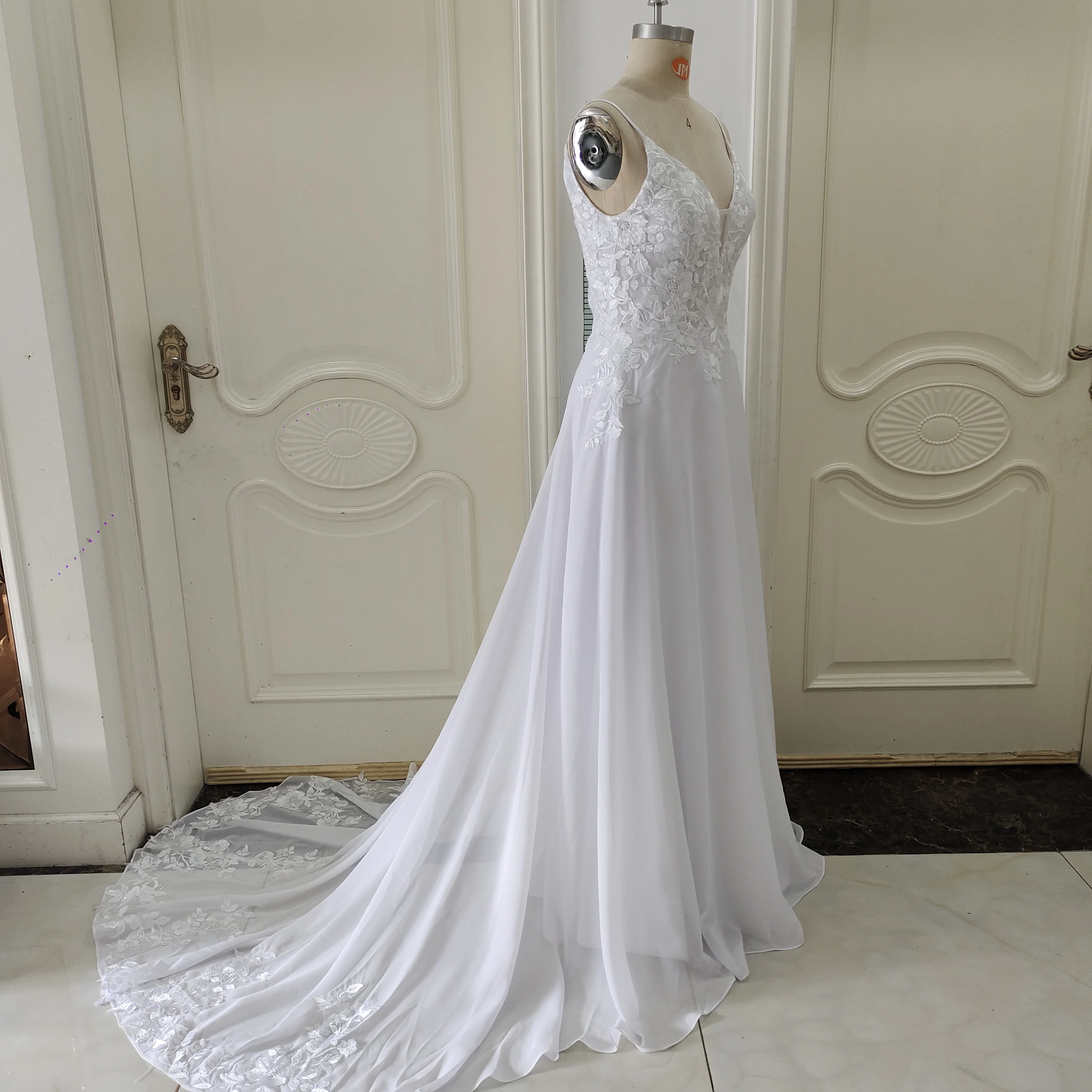 Customized ZJ6032 Chiffon Wedding Dresses for Women 2025 Summer New Sleeveless Bridal Gowns with Lace New Court Train 2