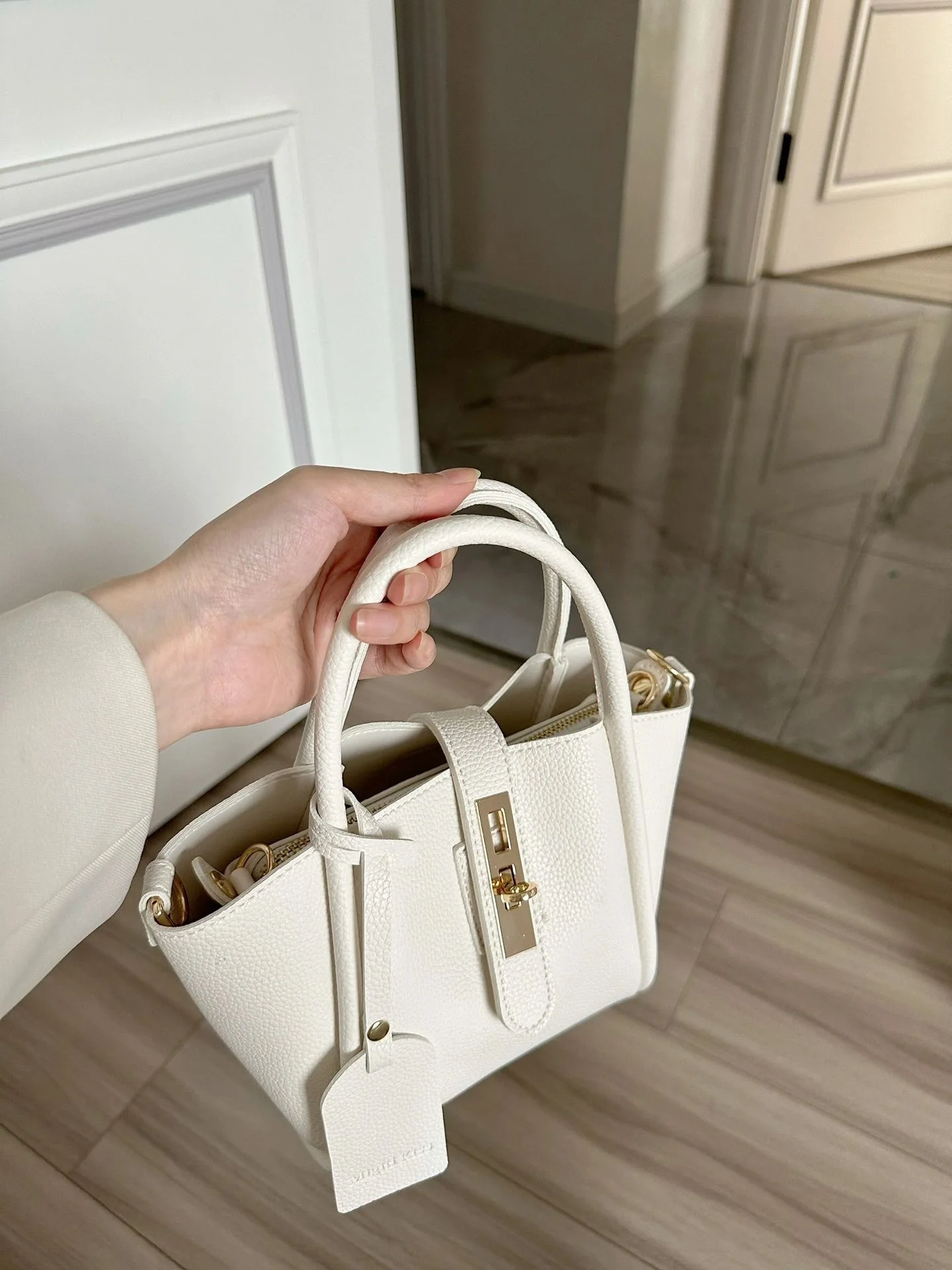 Soft Leather Vintage Shoulder Bag for Women Fashion Large Capacity Composite Bag with a Small Purse Crossbody Top Handle Bag