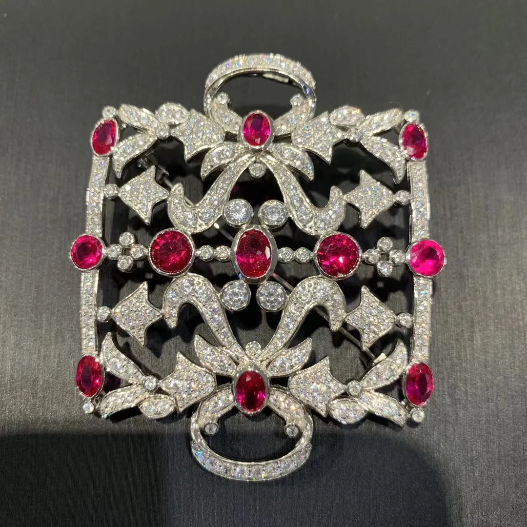 

Женская Винтажная брошь в форме банта, Элегантная Брошь квадратной формы с вырезами, 63 х55 мм