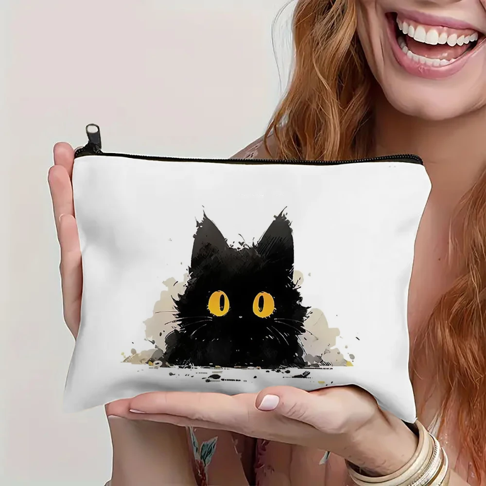 Cartoon Cat Cosmetic Bags Pill Pouches For Medicine Fun Travel Zipper Makeup Bag Medicine Organizer Bag Female Doctor Gifts 3