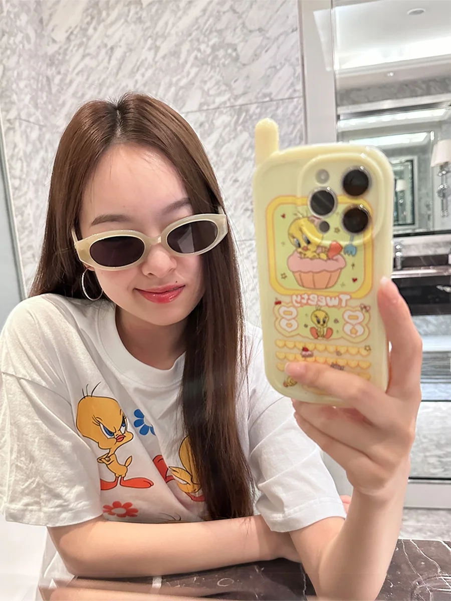 Twee Phone S8d77e9bb73cf4773a526b08fa40c7085N.jpg