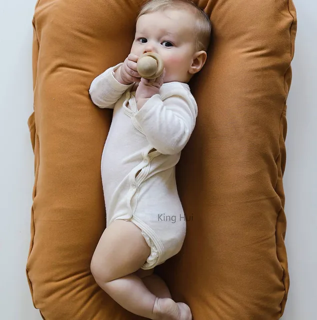 아기 둥지 침대 신생아 휴대용 아기 침대 유아 안락 의자