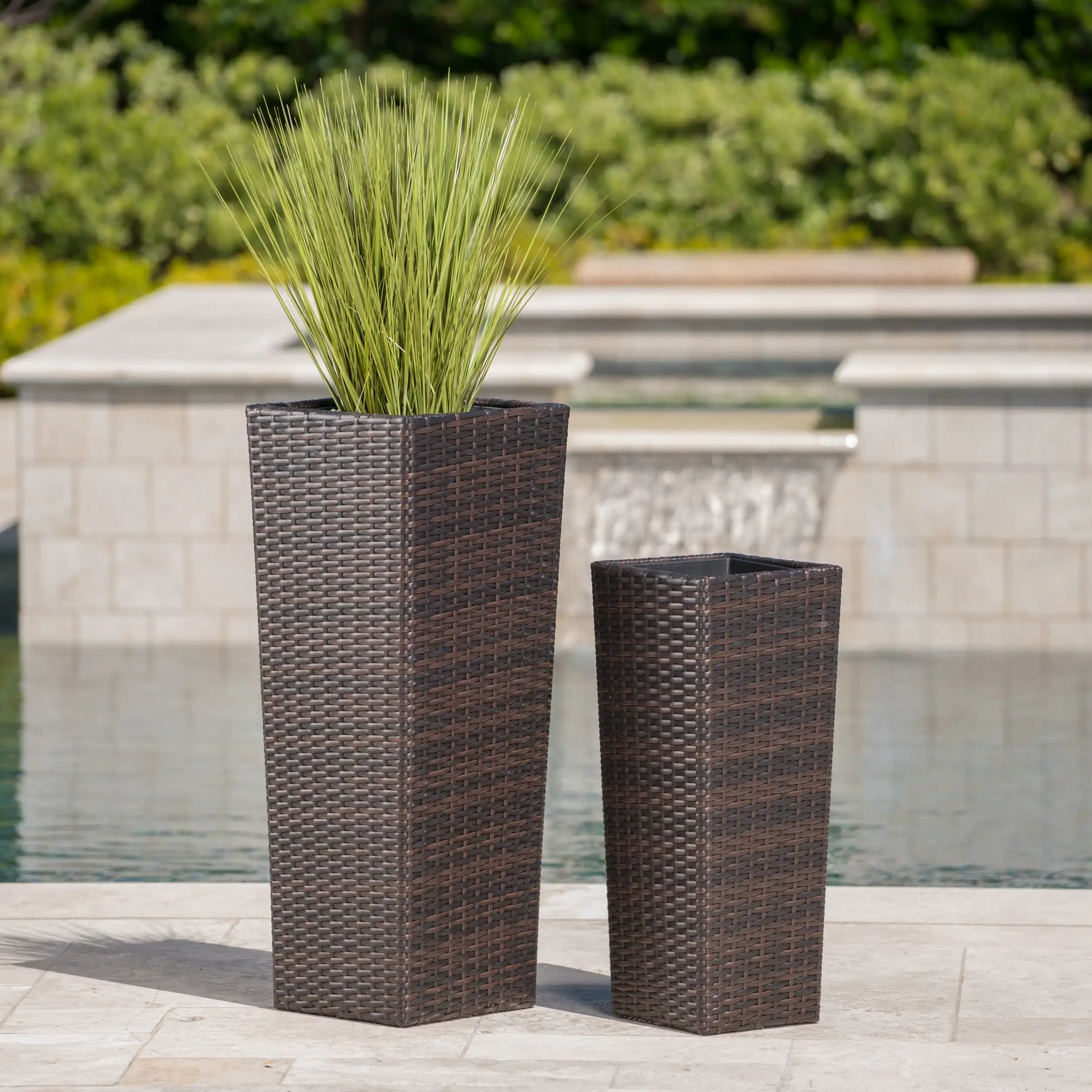 

Luxurious Refined Fashionable and Elegant Outdoor Wicker Flower Pots Set of 2 Multibrown