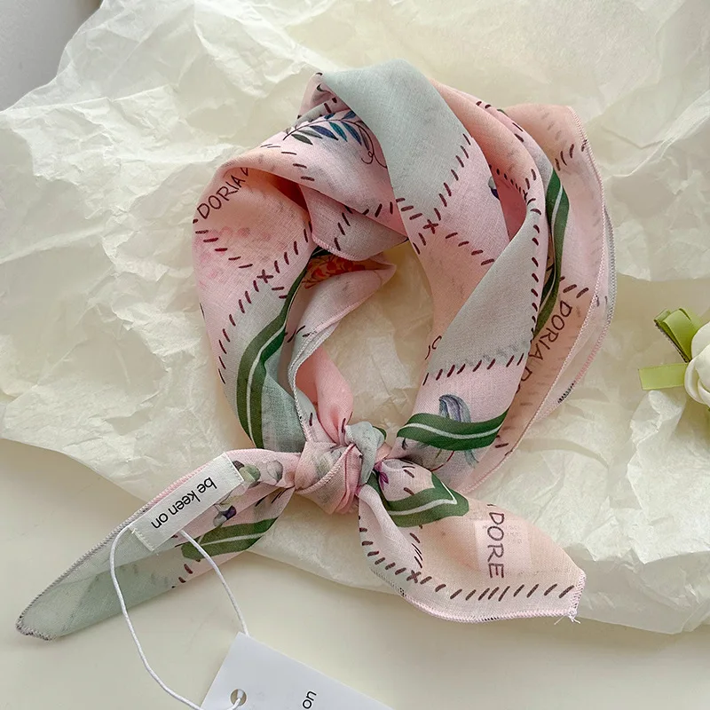 Elegant Women's Artistic Silk Scarf - Retro Floral Design, Breathable and Versatile