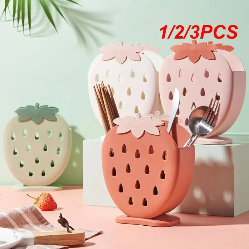 

1/2/3PCS Cute Strawberry Chopsticks Holder Drain Rack Kitchen Tableware Storage Rack Hollow Cutlery Drainer Spoon Fork Knife