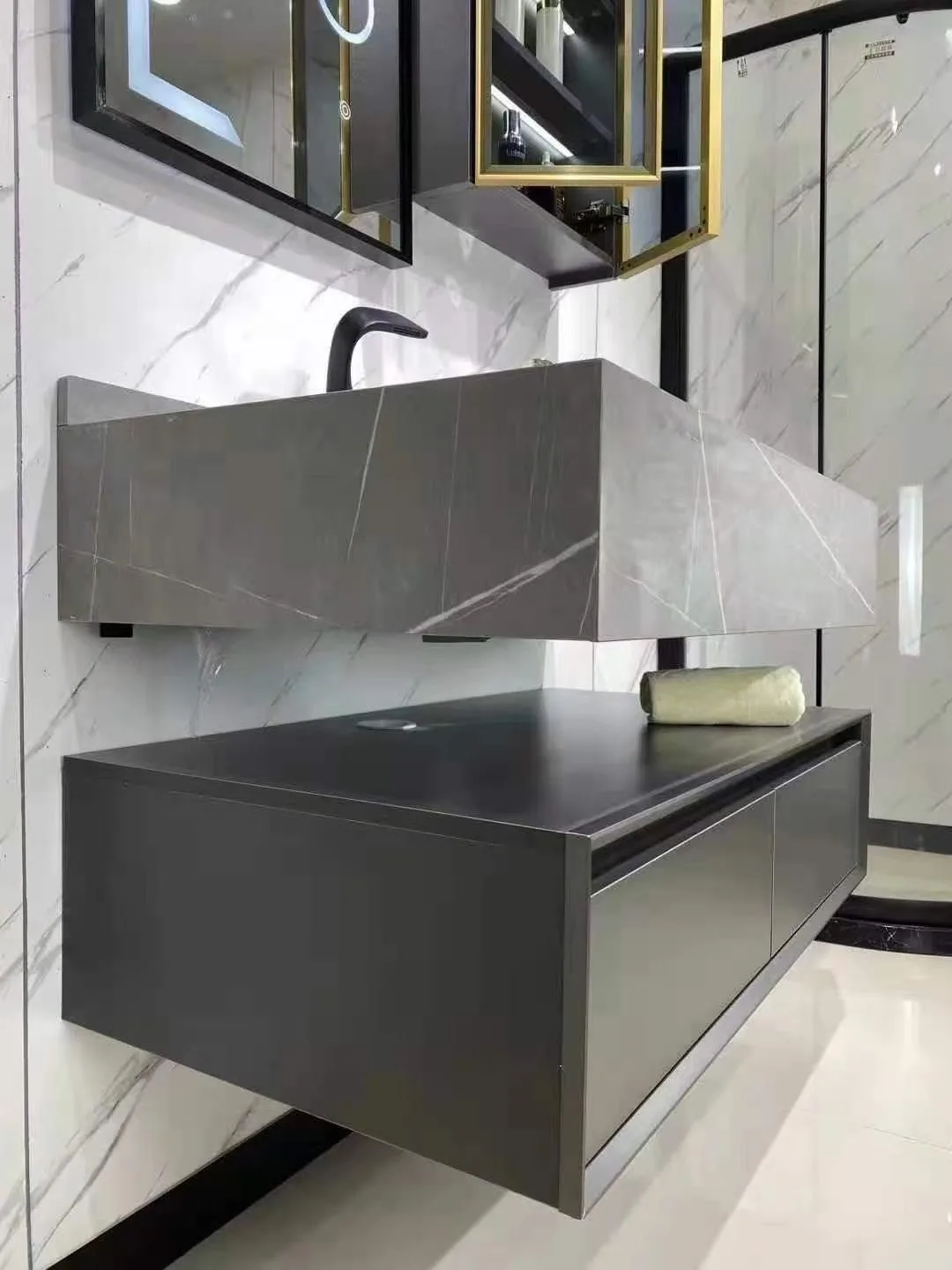 Wall Mounted Modern Design Bathroom Vanity Sets China Hot Sell Bathroom Cabinet