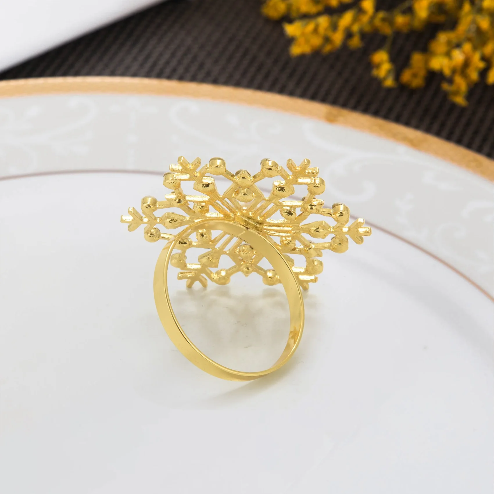 12 Pieces Snowflake Napkin Rings Christmas Napkin Ring Buckle Rhinestone Pearl Holder for Christmas Table Decor