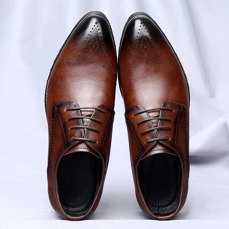 Men Pointed Leather Shoes Brogue Business Derby Shoes Wear-resistant Rubber Sole Breathable Casual Lightweight Men Loafers
