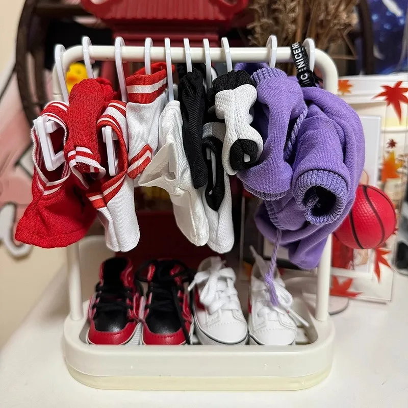 Mini juego de perchas para muñeca Labubu
