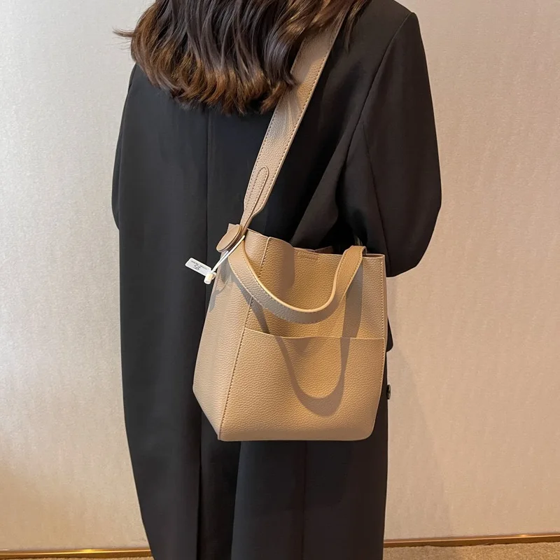

Bucket Shoulder Side Bags for Women 2023 Female Designers Trend Small Leather Crossbody Bag Handbags and Purses