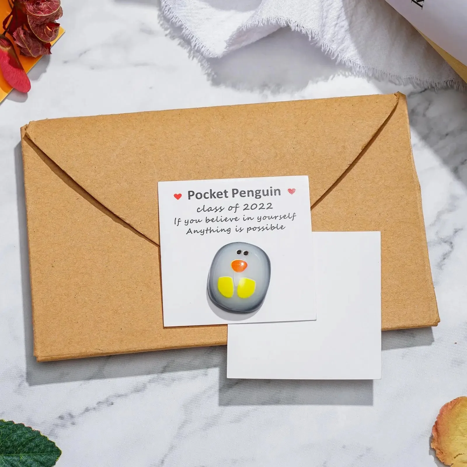 Ornament Crafts Miniature Ornament Mini Penguin Figurines A Little Pocket Penguin Hug Keepsake Ornament Cute Christmas Gift Small Message Card Distance Social Present Party Decoration