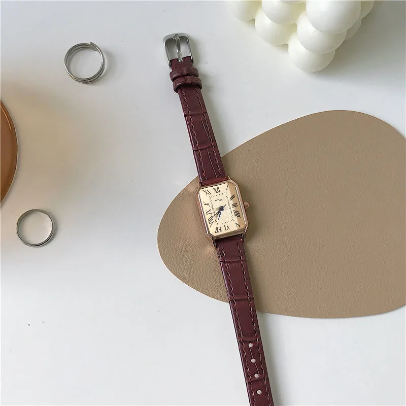 Ladies watch, temperament retro Roman blue needle scale design simple fashion quartz watch