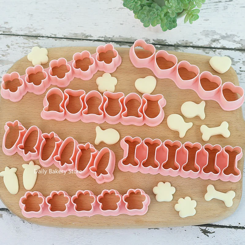 Cartoon Mini Fish Biscuit Molds, Small Goldfish Plastic Cookie Cutter Set, Fish Shaped Cake Cutting Tool, 6 Rows Pet Baking Mold