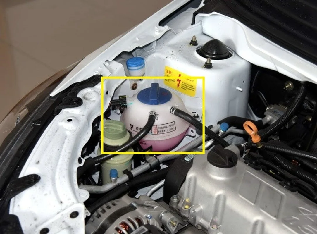 Coolant reservoir tank / cap For Chinese CHERY FULWIN 2 477 Engine Auto car motor parts A11-1311110BA