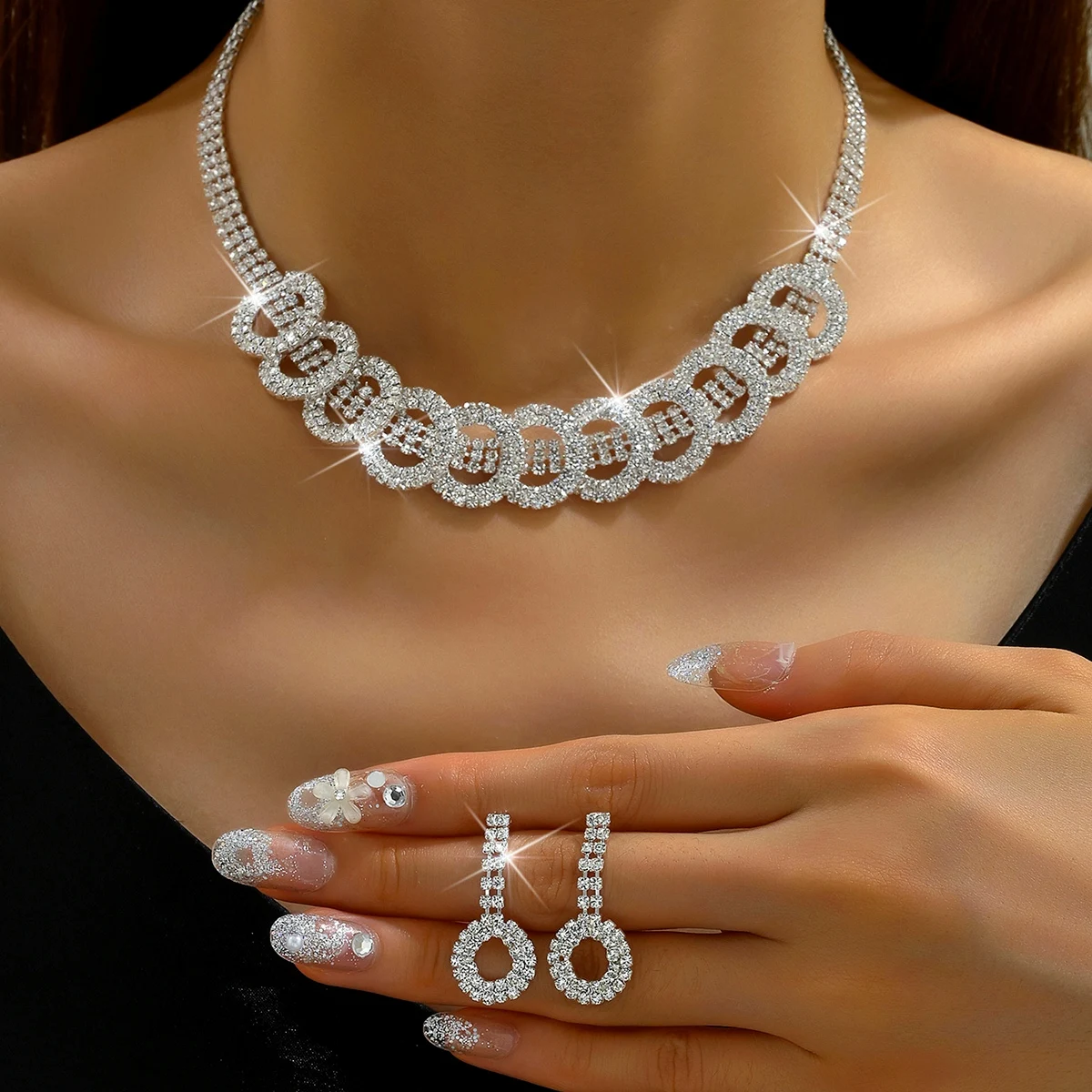 3pcs Fashion Jewelry Set with Rhinestone Inlaid Round Necklace