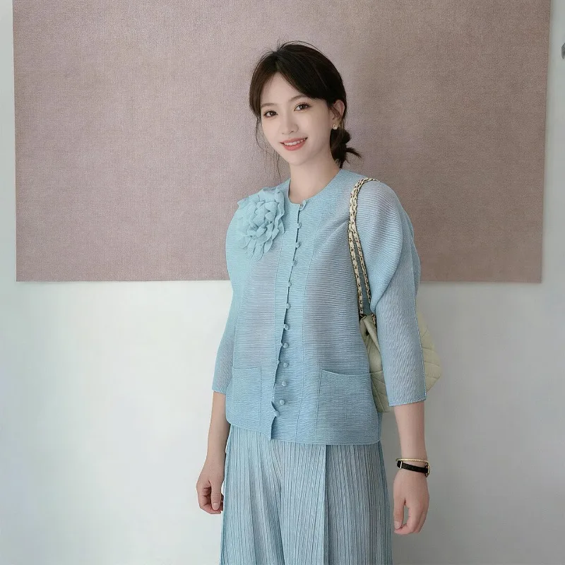 미야케 플리츠 2026 신상 오리지널 블루 버튼 가디건 캐주얼 패션 와이드 팬츠 여성 봄 여름 하이엔드 패션 세트