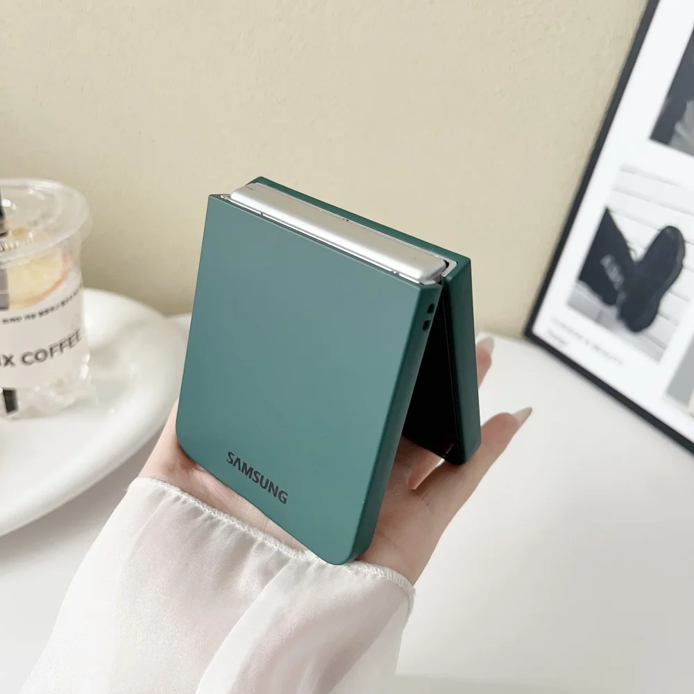 Luxuriöse Candy Ultra-Dünne PC-Handyhülle für Samsung Galaxy Z Flip 8 7 6 5 4 Faltbare Schutzhülle Coque Flip7 Flip6 Flip5 Flip8 Funda – Detail 4