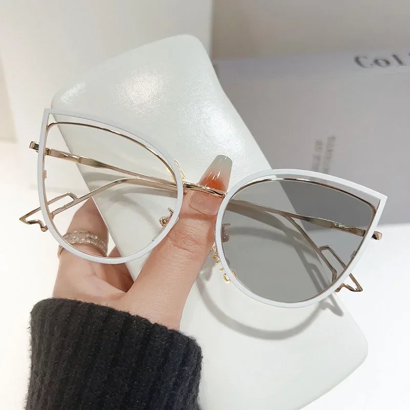 Stylish Photochromic Cat Eye Eyeglasses with Blue Light Blocking Technology