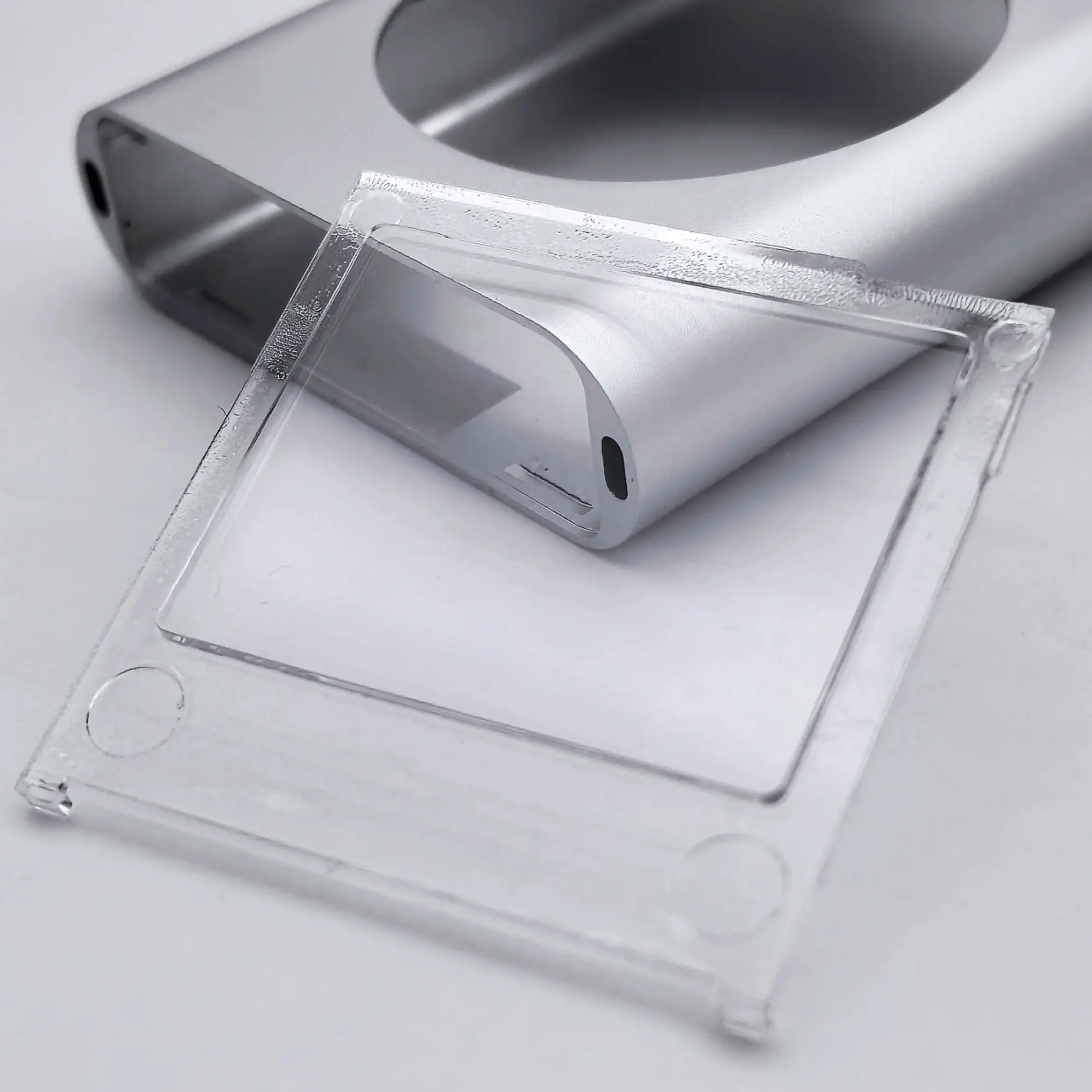Sleek Metal Housing Shell with Lens Window for iPod Mini - Complete Replacement Case Cover
