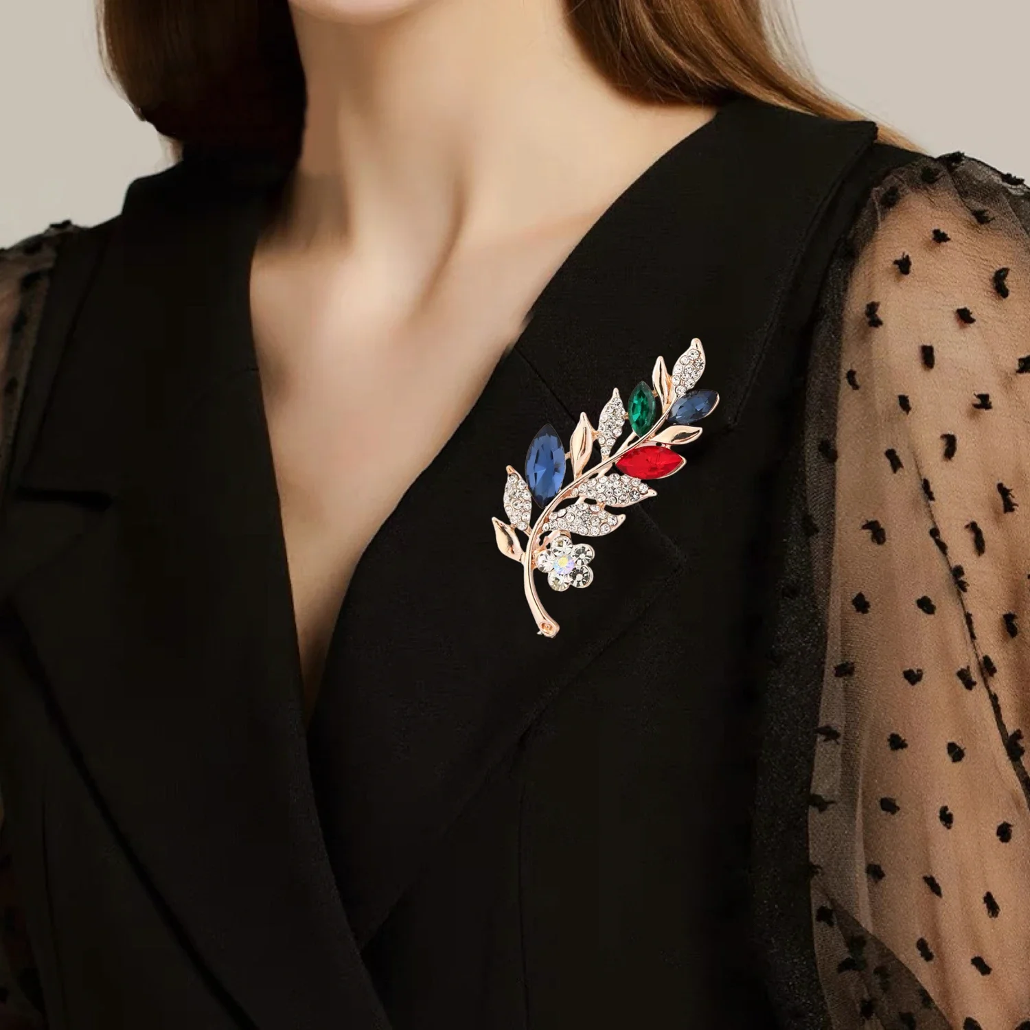 

Crystal Leaf Brooch Pins For Girl Couple Ginkgo Brooch Men And Women Rhinestone Badges Gift Enamel Pins Jewelry Accessories